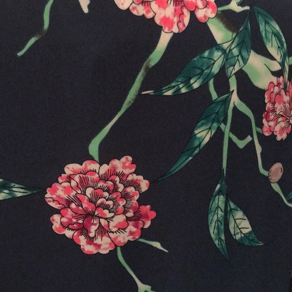 Anthropologie HD in Paris Floral Eira Top - Picture 5 of 6